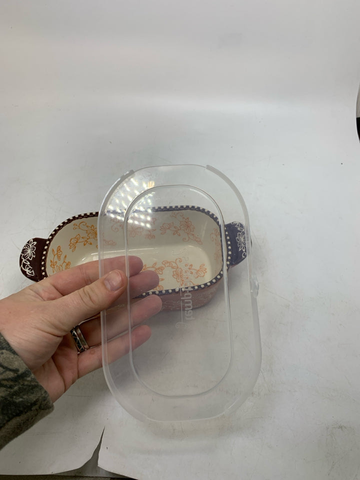 FLORAL LACE OVAL BAKER W/ LID.