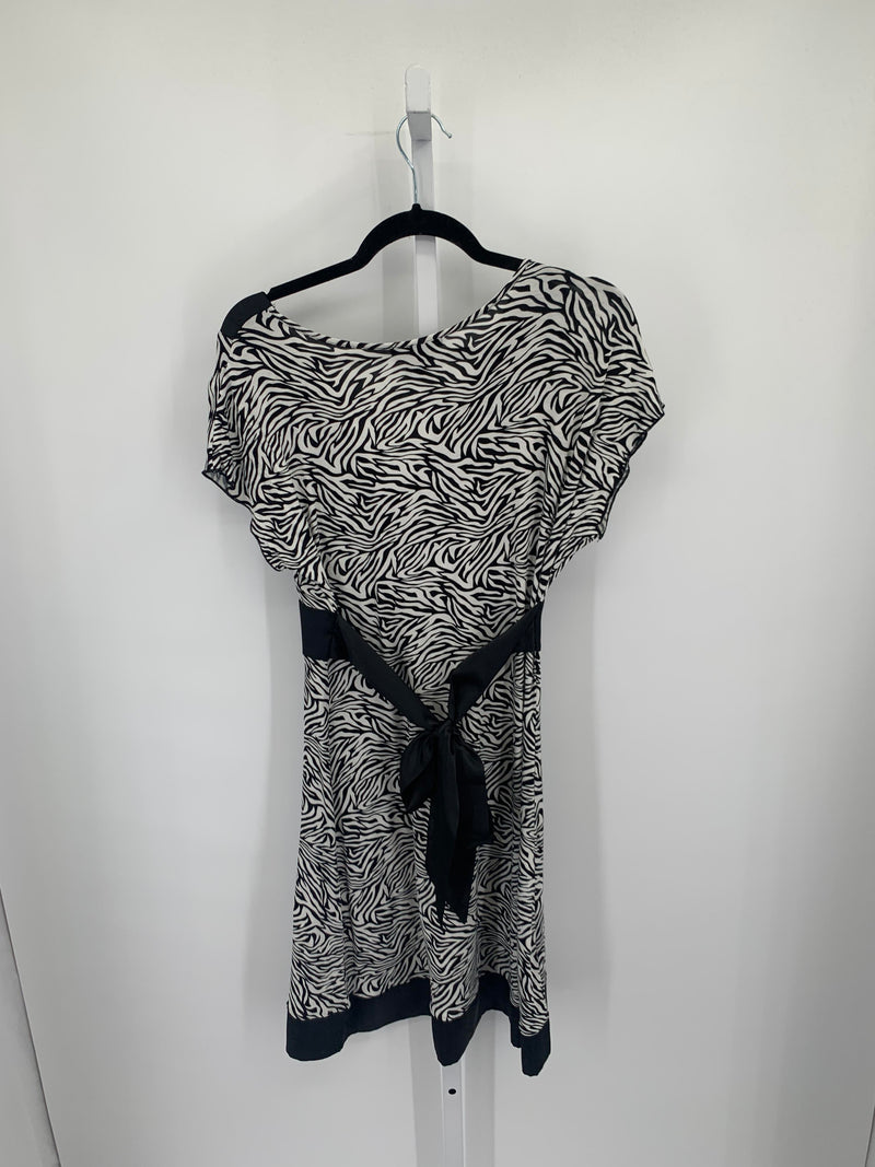 Size Small Misses Short Sleeve Dress