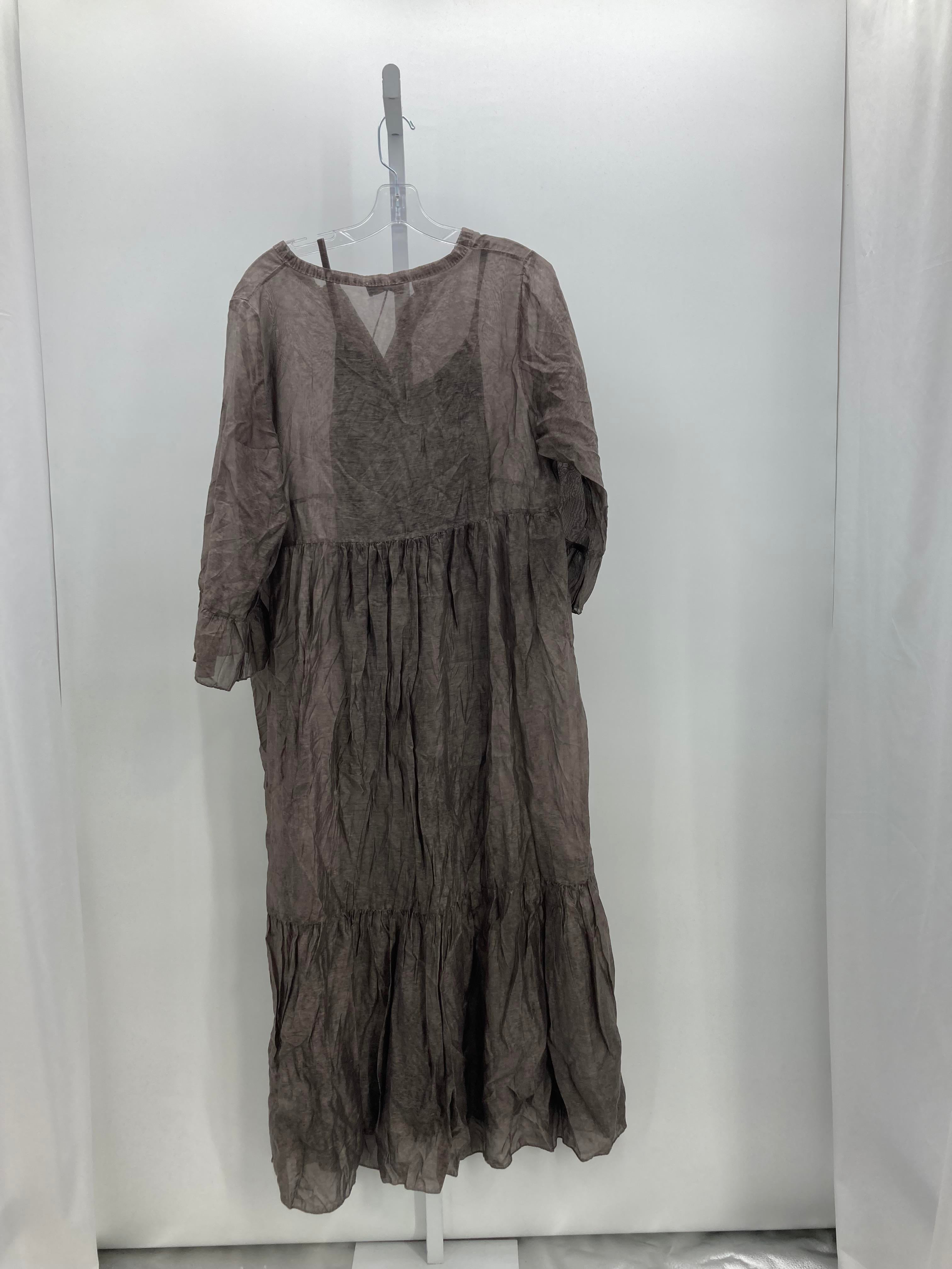 Size Medium Misses 3/4 Sleeve Dress