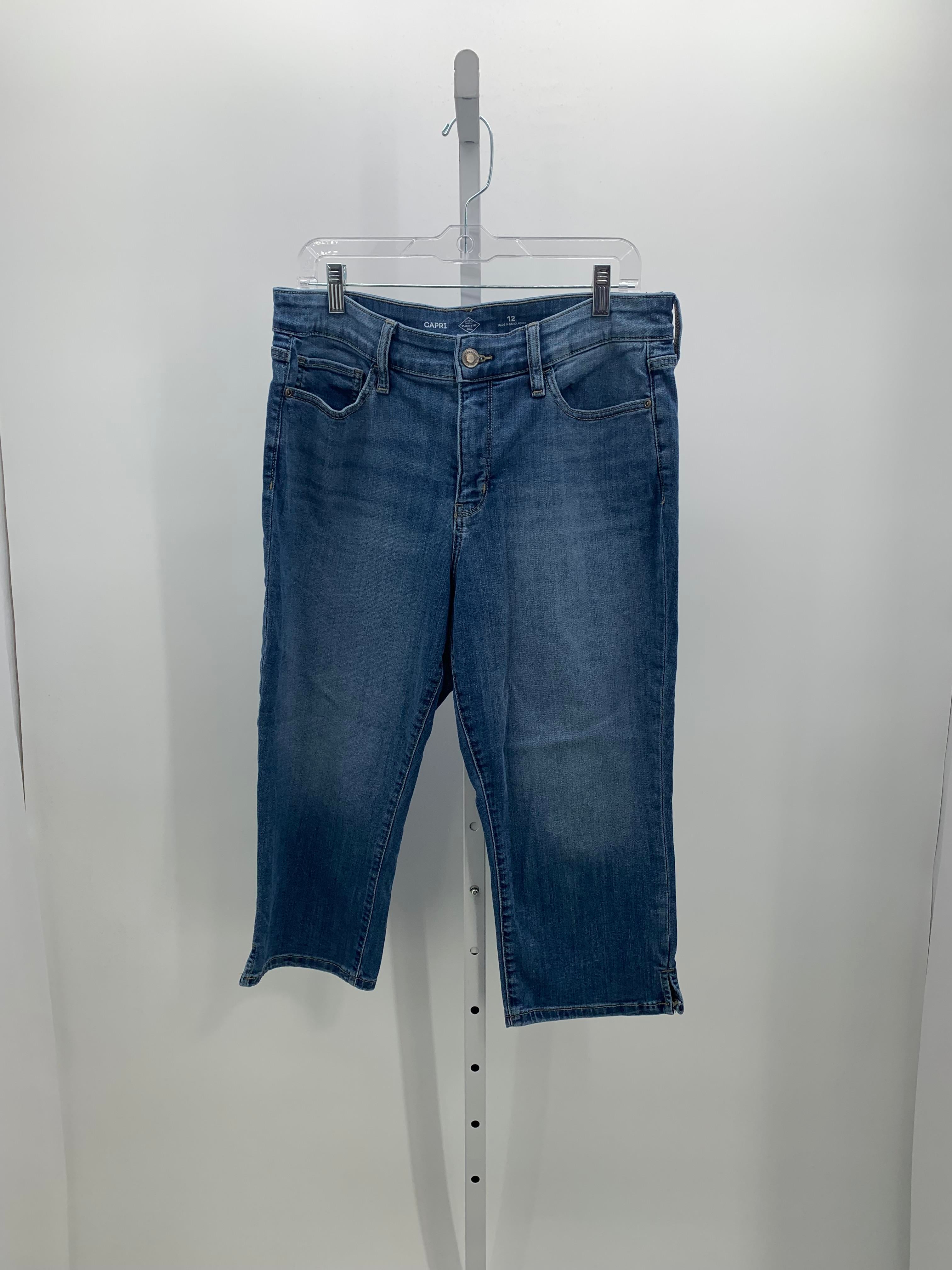 St. Johns Bay Size 12 Misses Capri Pants