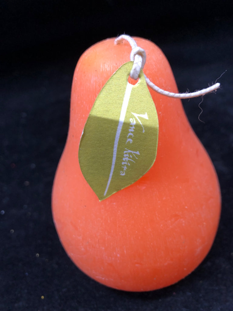 NWT ORANGE PEAR CANDLE.