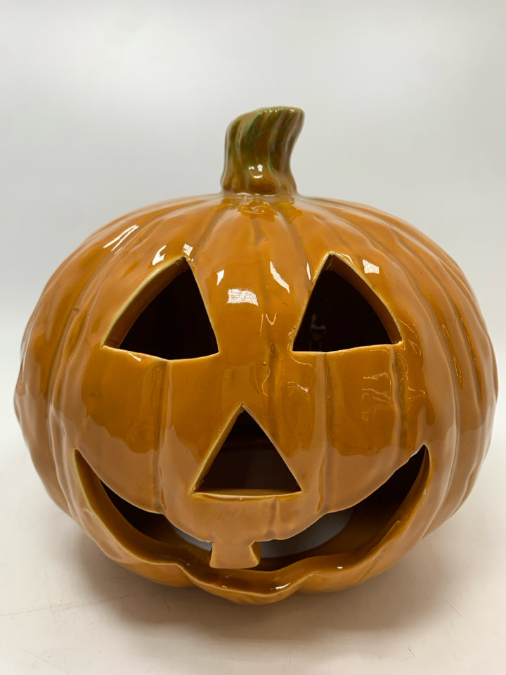 PORCELAIN JACK-O-LANTERN PUMPKIN.