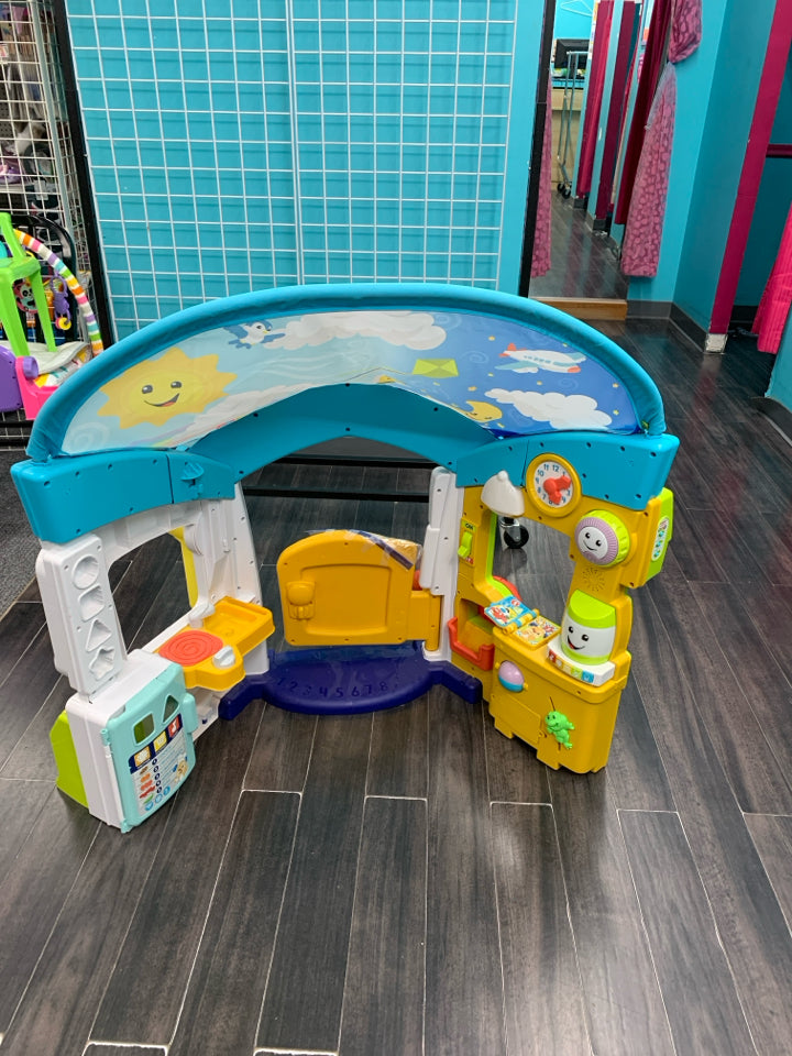 Fisher-Price Laugh & Learn Electronic Playhouse Smart Learning Home Playset with