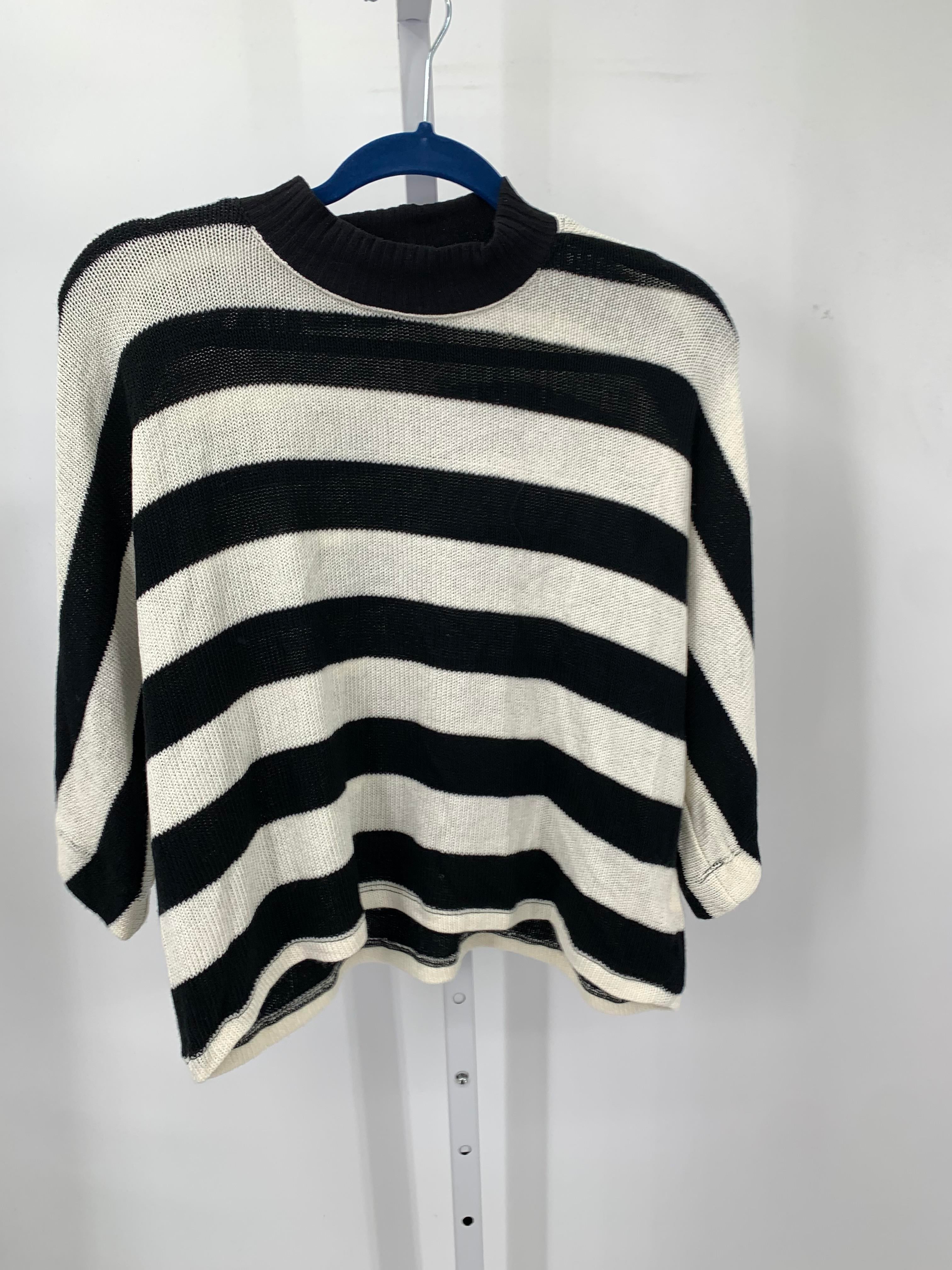 Splendid Size Medium Juniors Short Sleeve Sweater