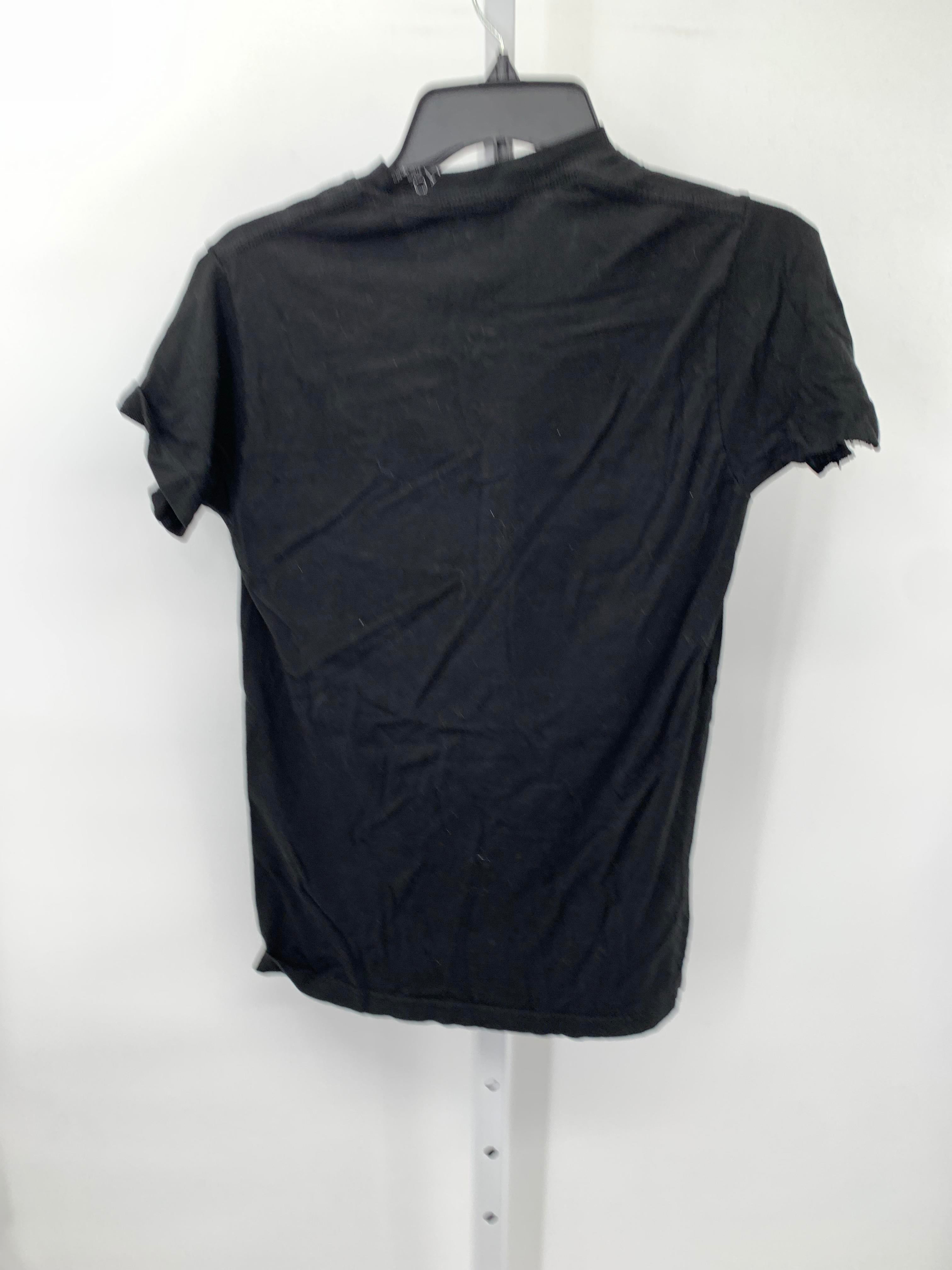 GRAPHIC KNIT TEE.