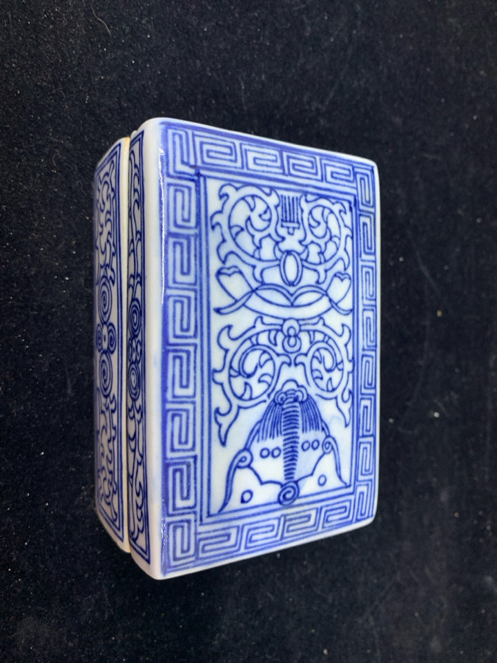 GRAY/BLUE CERAMIC BOX W/ LID.