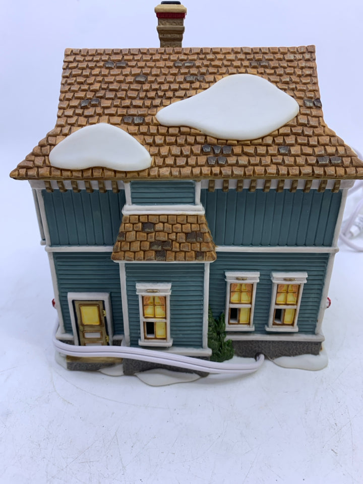 WINDHAM COUNTRY INN NEW ENGLAND VILLAGE W/BOX.