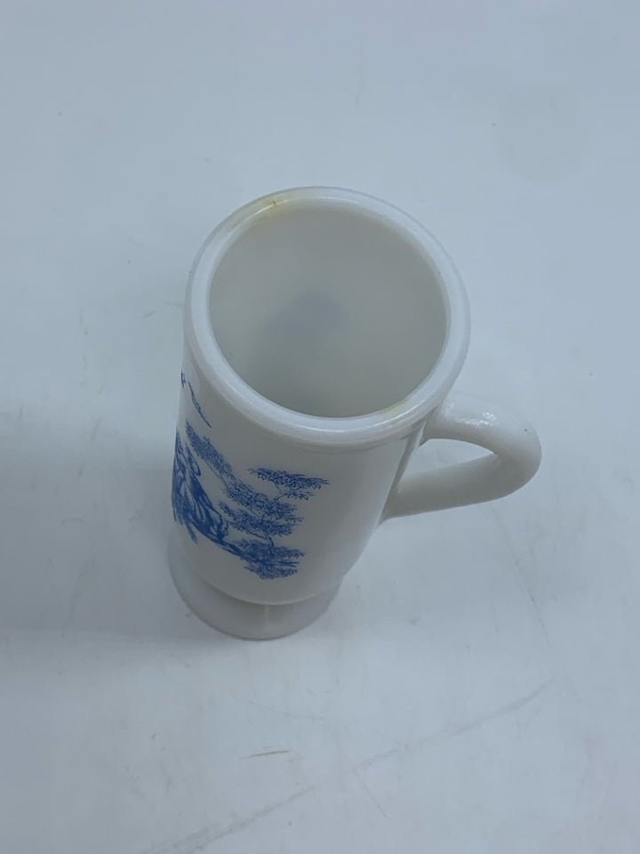 VTG BLUE "COURTING COUPLE" AVON MILK GLASS CUP.