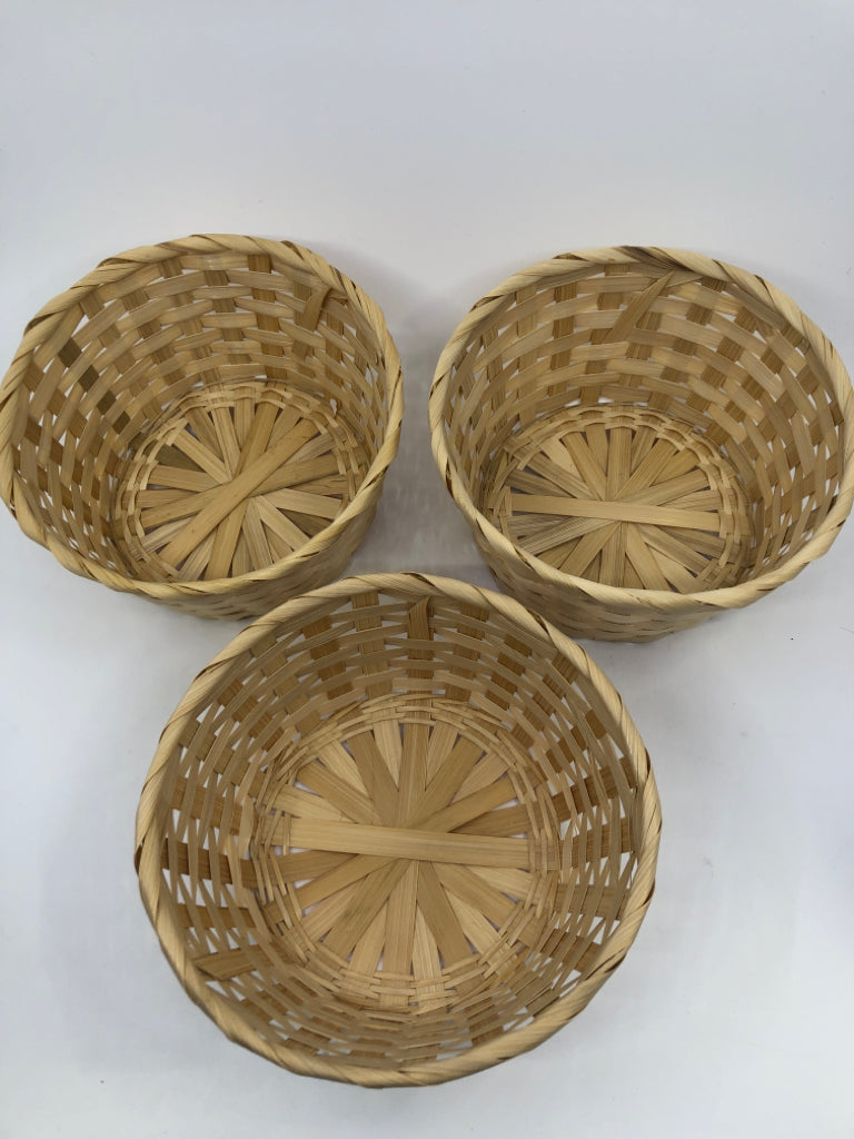 3 SMALL BASKETS.