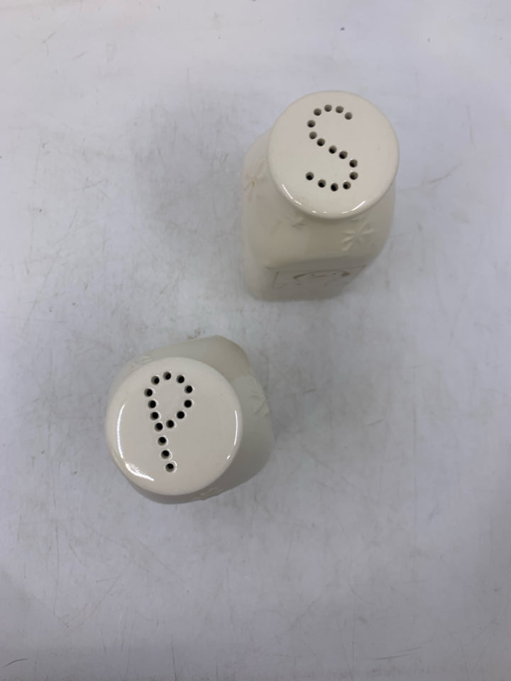 LARGE SNOWMAN SALT & PEPPER.