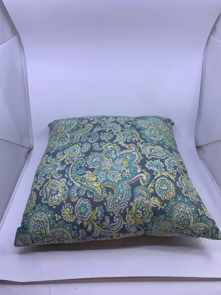 GREEN+ BLUE PAISLEY PATTERN PILLOW.