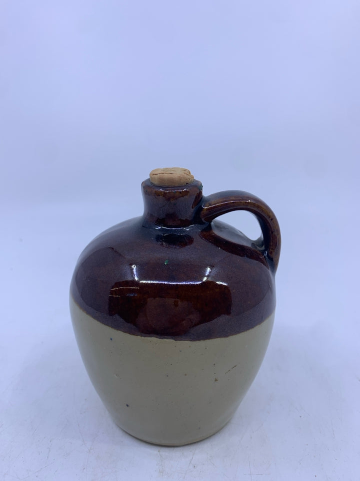 SMALL CREAM/BROWN JUG W/ HANDLE+CORK.