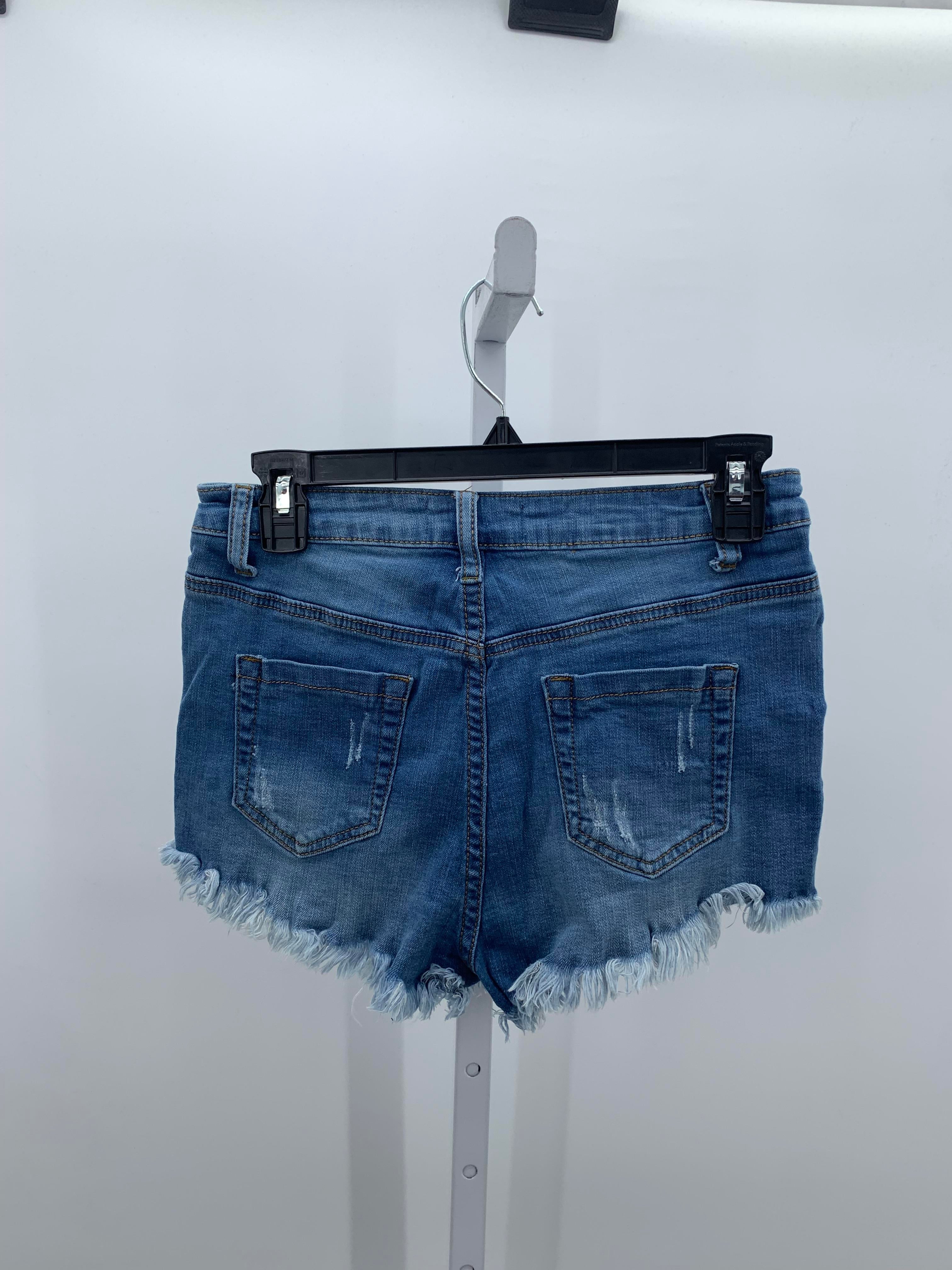 Size Medium Juniors Shorts