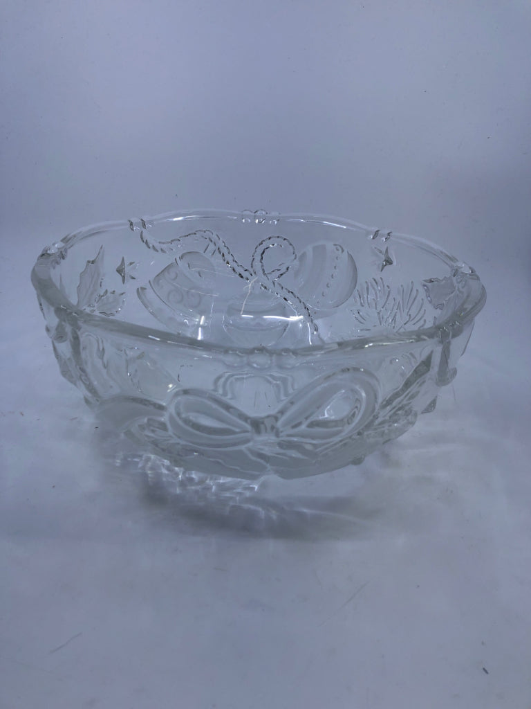 HOLIDAY FROSTED GLASS SERVING BOWL.