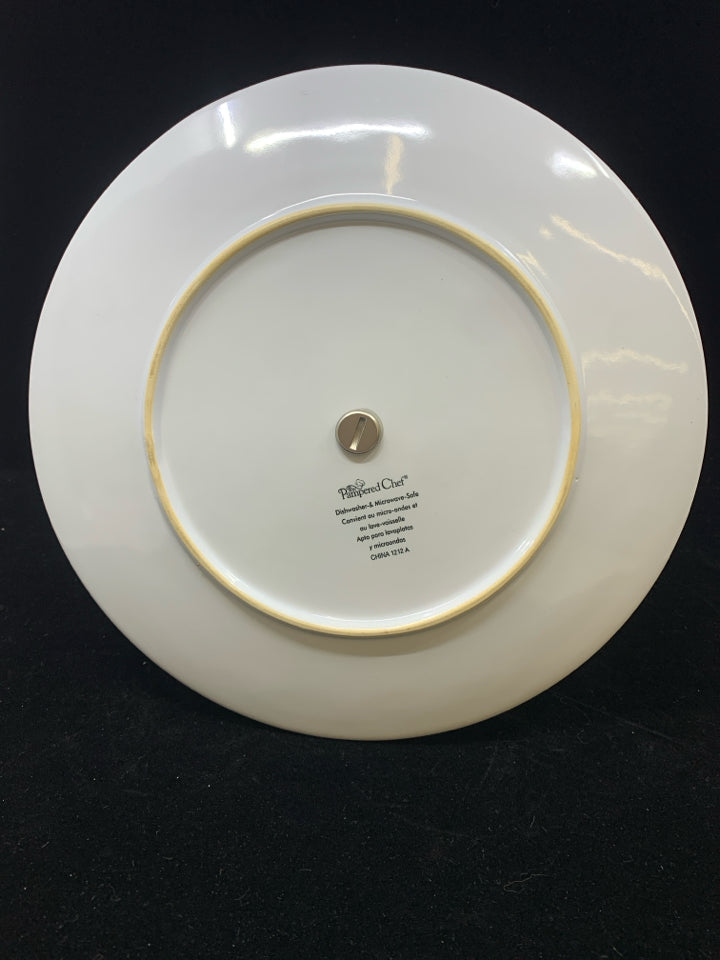 PAMPERED CHEF ADJUSTABLE 3 TIERED TOWER.