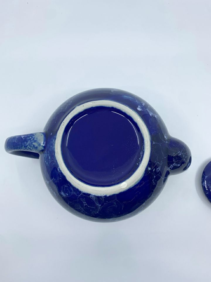 BLUE MARBLE PATTERN TEA POT.