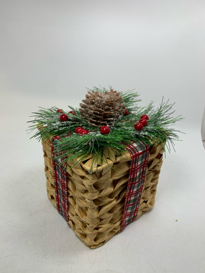 WOVEN HALLOW PRESENT W/ PLAID RIBBON.