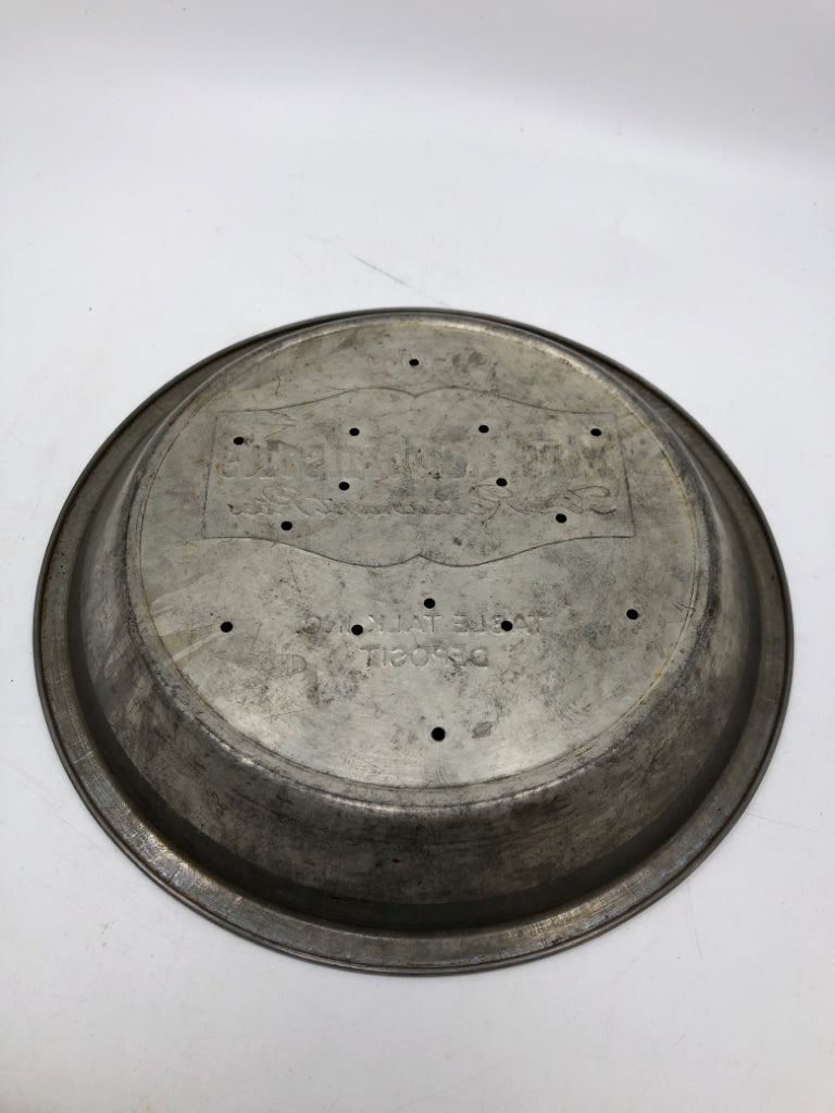 VTG TABLE TALK MRS ROBBINSON'S PIE DISH.
