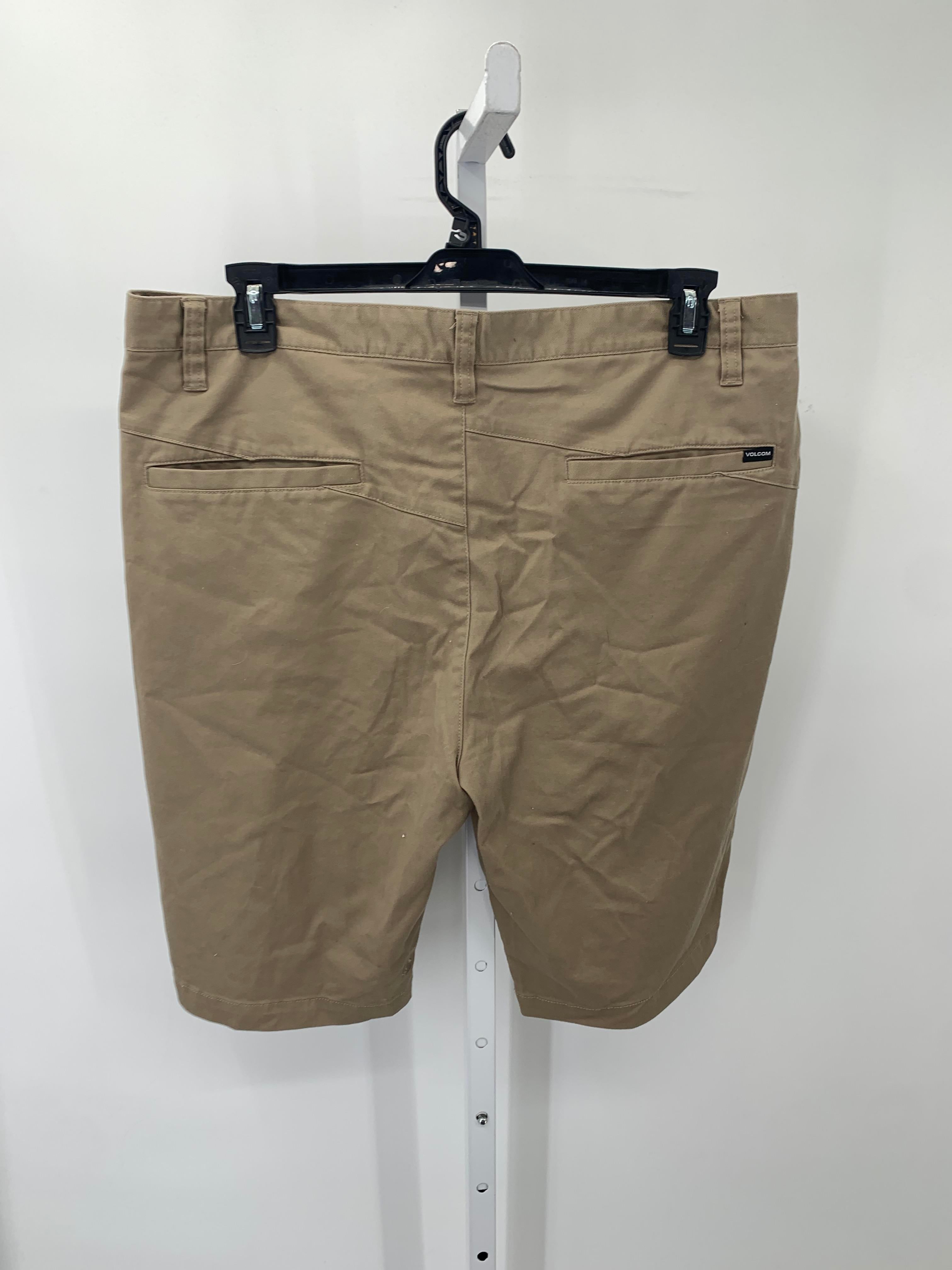 KHAKI SHORTS