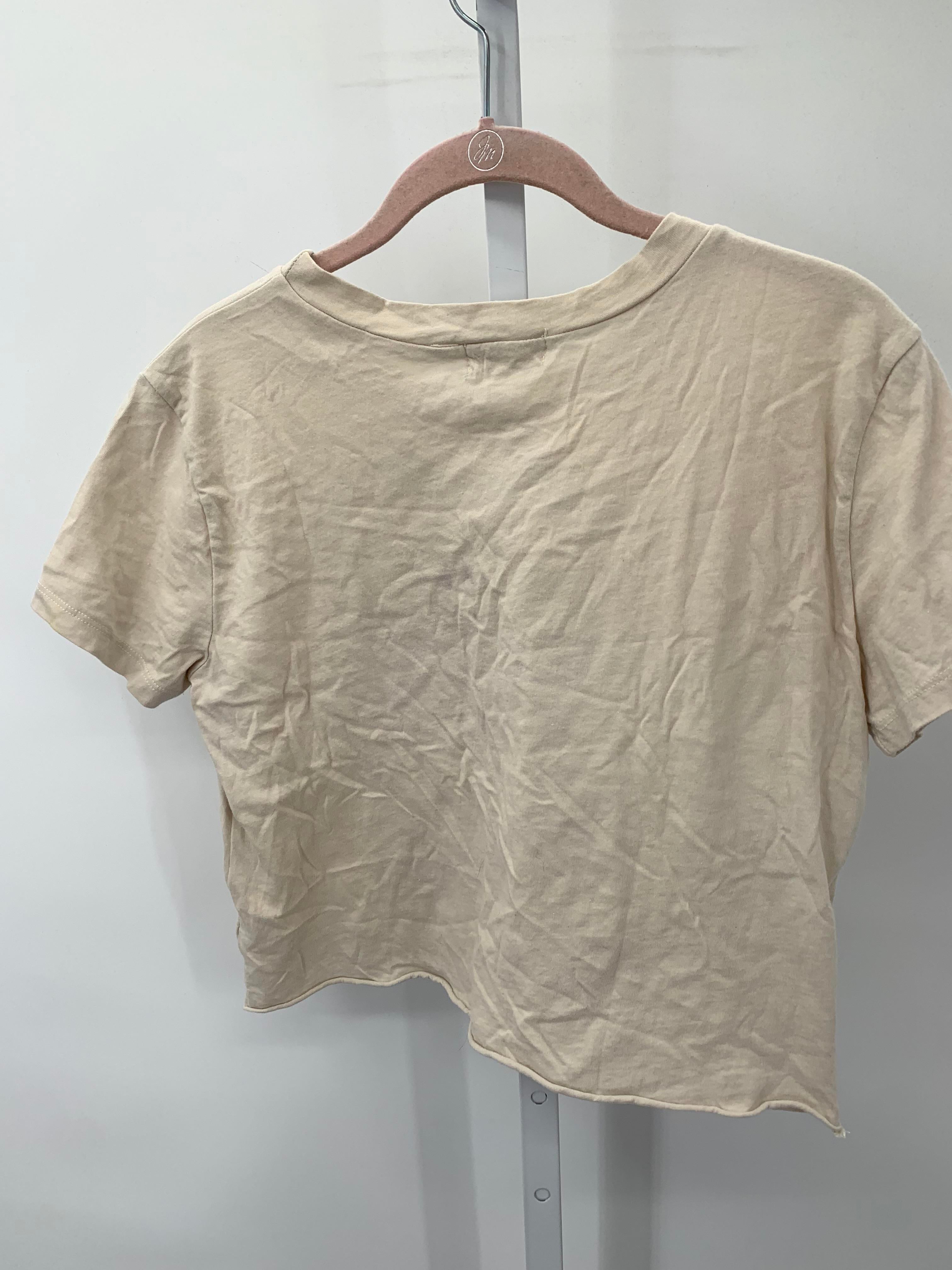 Size Medium Juniors Short Sleeve Shirt