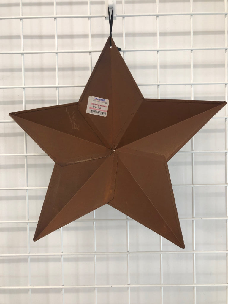 "HAPPY HALLOWEEN" PAINTED METAL STAR.