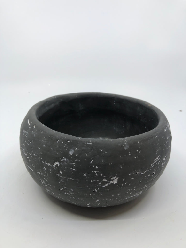 HEAVY GREY STONE BOWL/PLANTER.