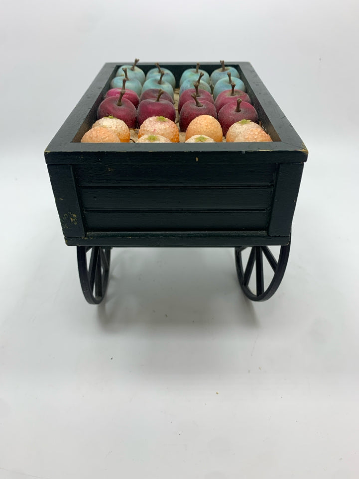 BYERS' CHOICE FRUIT CART.