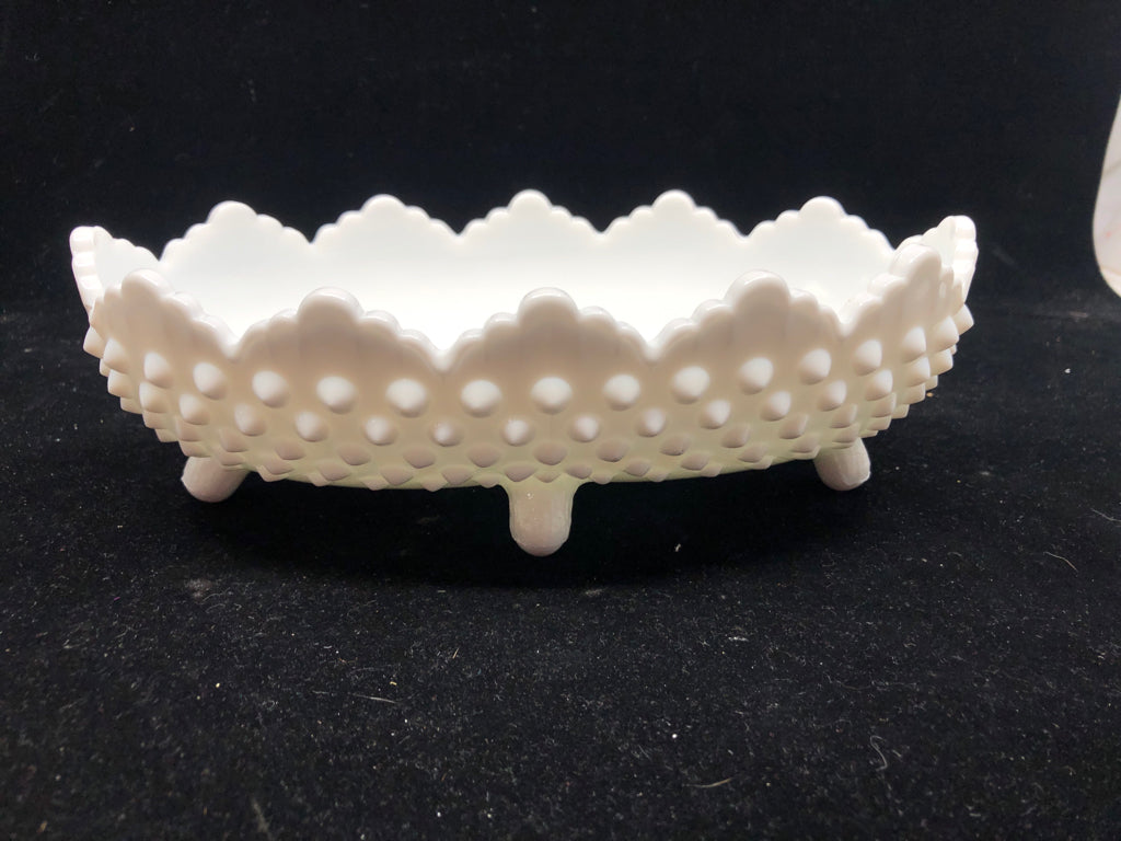 VTG OVAL FOOTED HOBNAIL MILK GLASS DISH.