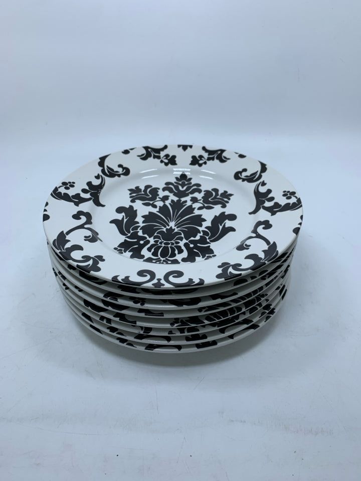 8 PAISLEY PRINT LUNCH PLATES.