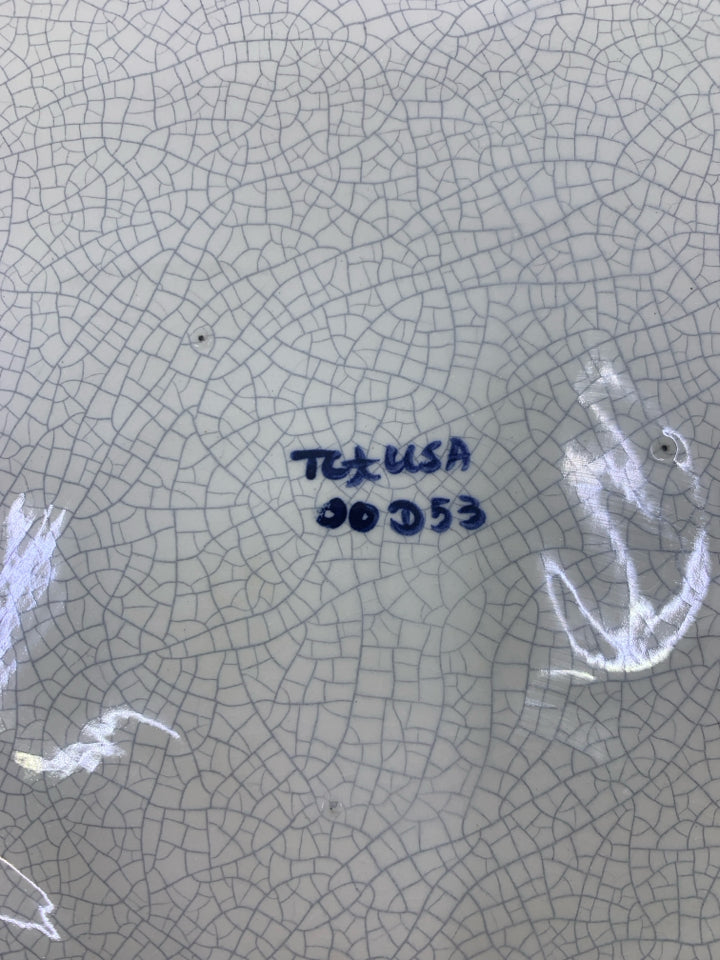 STAR SHAPED CRACKLE SERVING PLATTER.