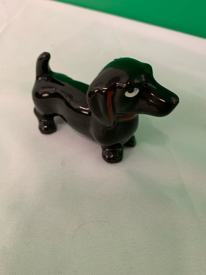BLACK DACHSHUND FIGURE.