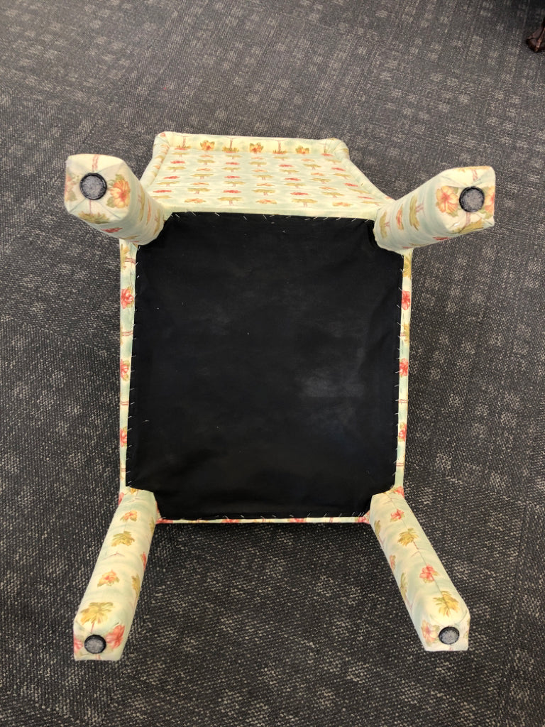 2 HIGH BACK PARSON DINING CHAIRS W/VTG HAWAII PRINT.