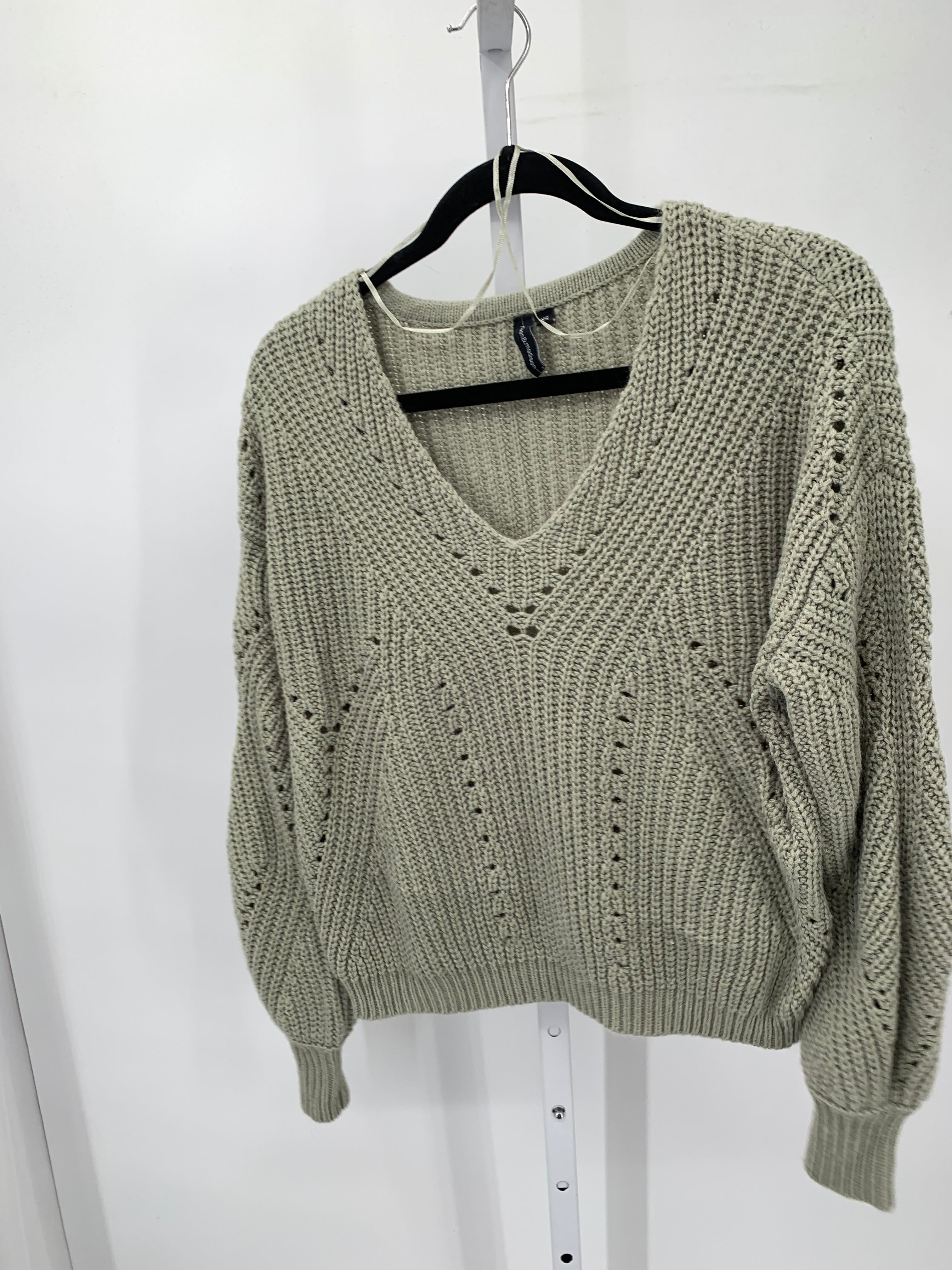 Size X Small Juniors Long Sleeve Sweater