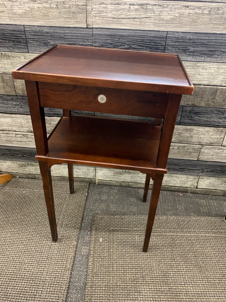 SMALL DARK WOOD SIDE TABLE W DRAWER.