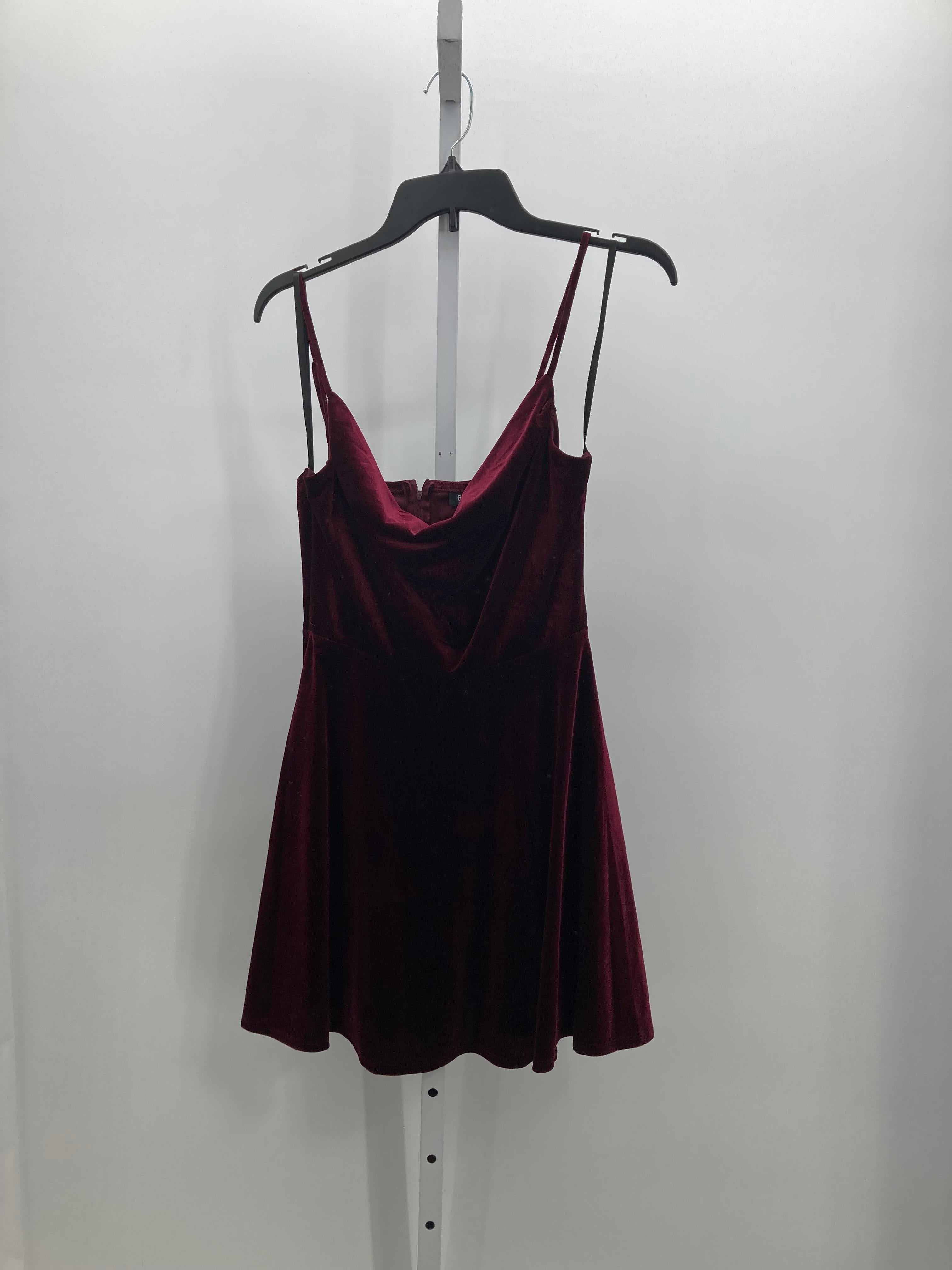 B. Darlin Size 7-10 Juniors Sleeveless Dress