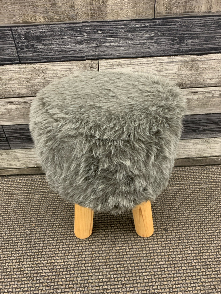 FAUX GREY FUR STOOL.