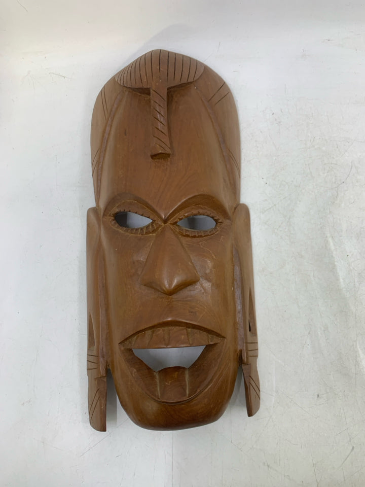 WOOD CARVED MASK FOLK ART.