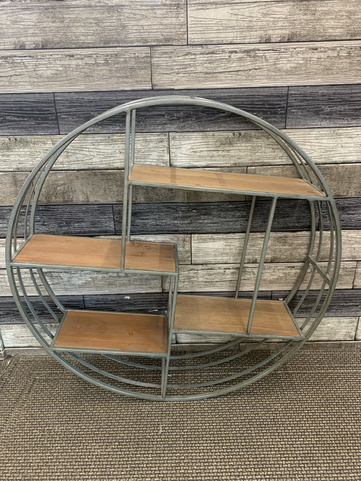 CIRCLE WOOD & METAL 4 WALL SHELF.