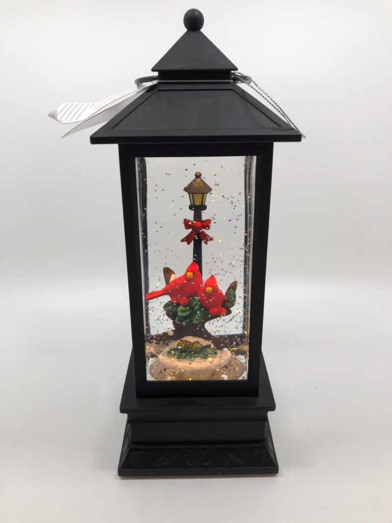 LANTERN LIQUID FILLED LIGHT UP/ SPARKLE CARDINAL.