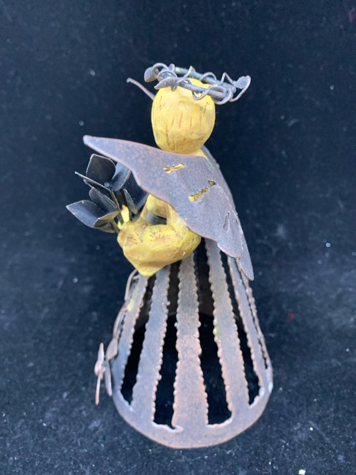METAL CUT ANGEL DECOR.