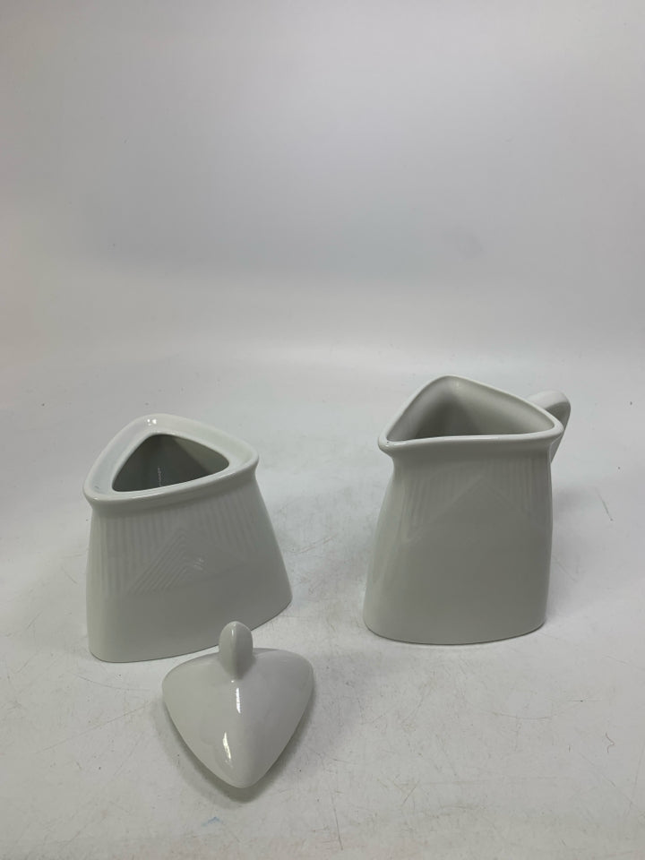TRIANGLE SHAPED  SUGAR/CREAMER SET.