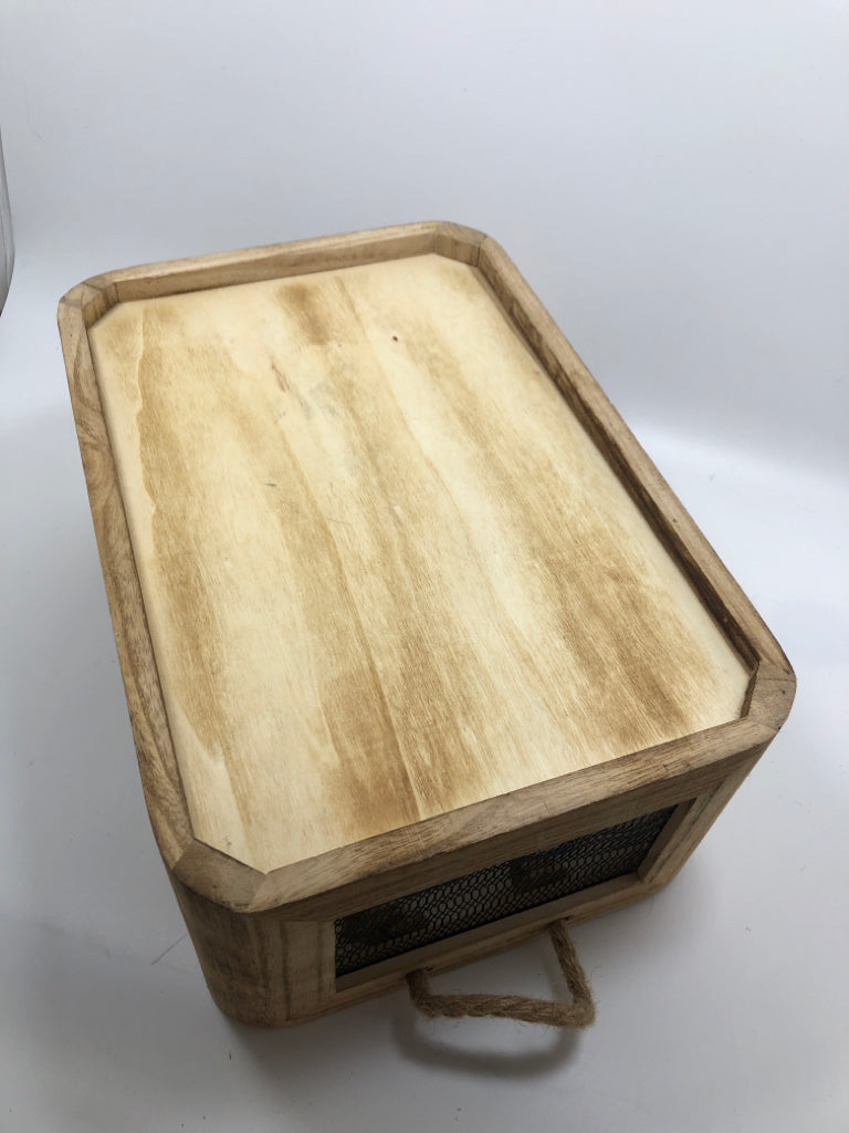 WOOD CRATE W/WIRE SIDES AND BURLAP HANDLES.