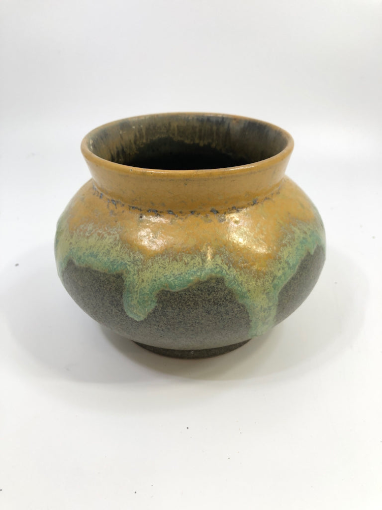 GREY W/YELLOW+BLUE DRIP GLAZE VASE.