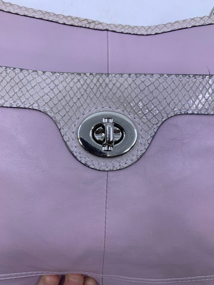 Coach F16533 Penelope Leather Shoulder Bag *Minor Wear/Marks