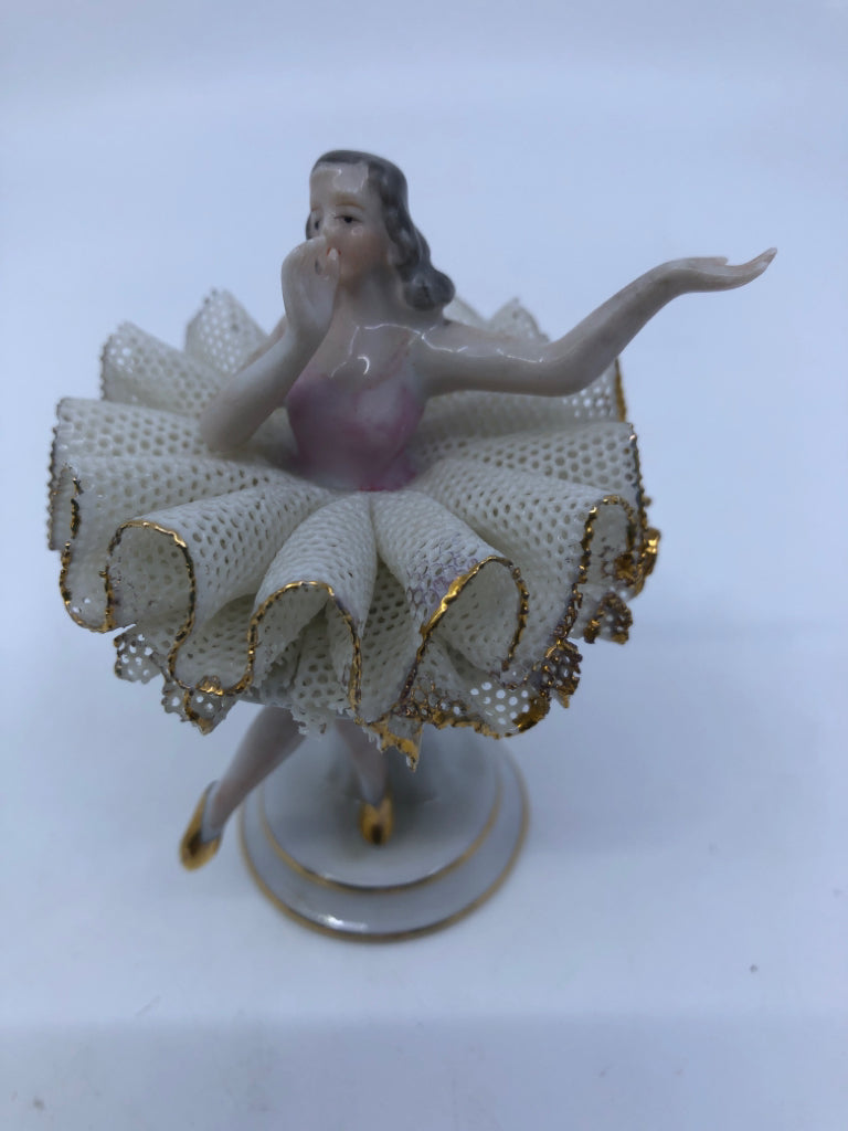 VTG BALLERINA IN PINK DRESS ON STAND.