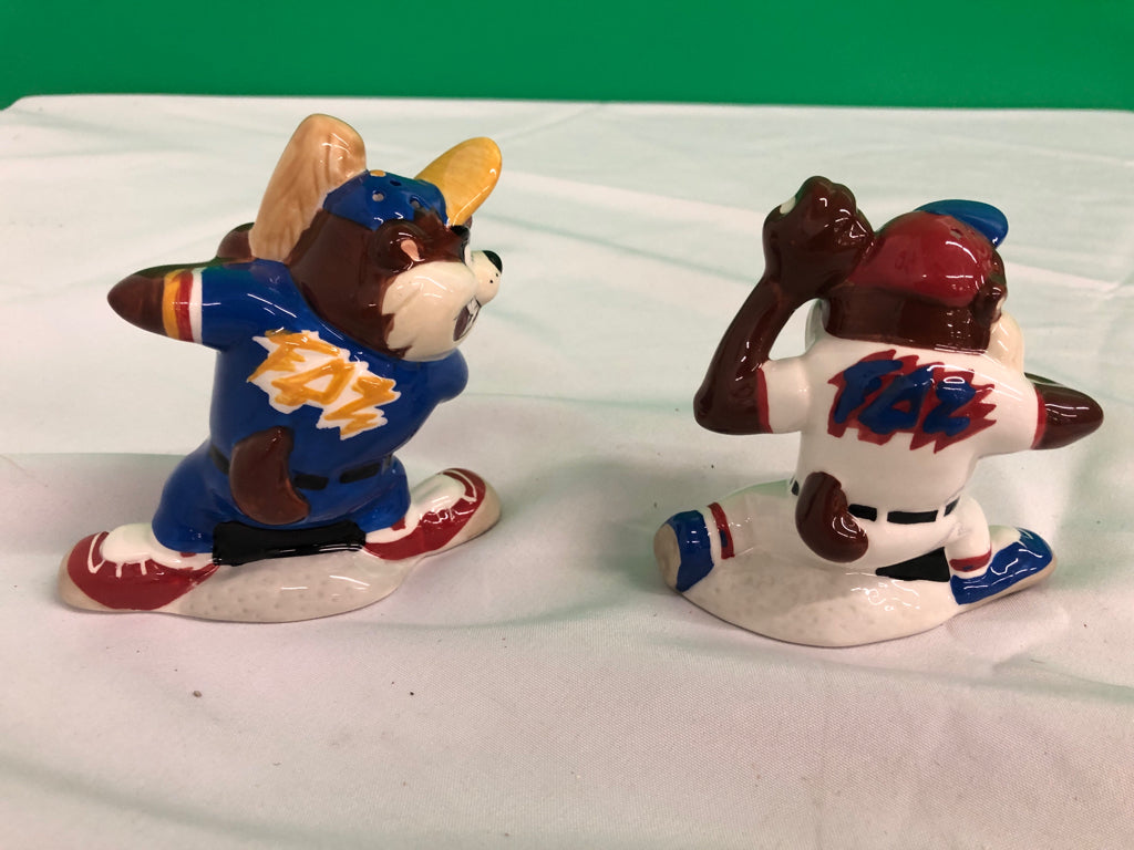 S/P SHAKERS TASSMANIA DEVIL PLAYING BASEBALL.