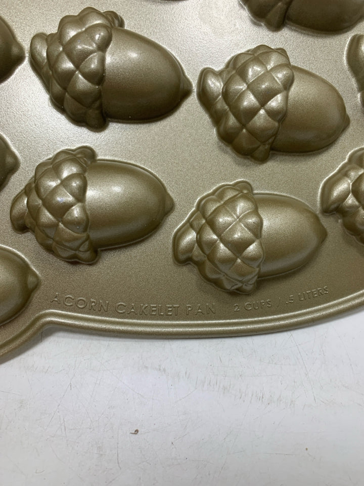 ANCORN CAKELET CAST ALUMINUM PAN NORDIC WARE.