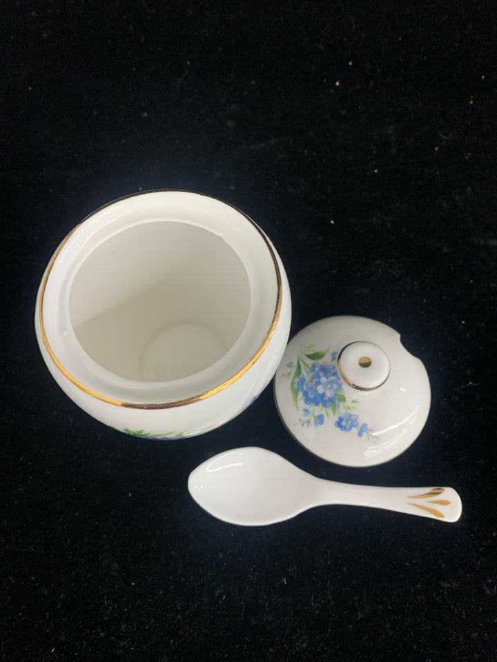 VTG BLUE FLORAL SUGAR DISH W LID AND SPOON.