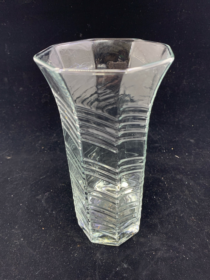 GLASS HEXAGON VASE W/ RIBBED DESIGN.