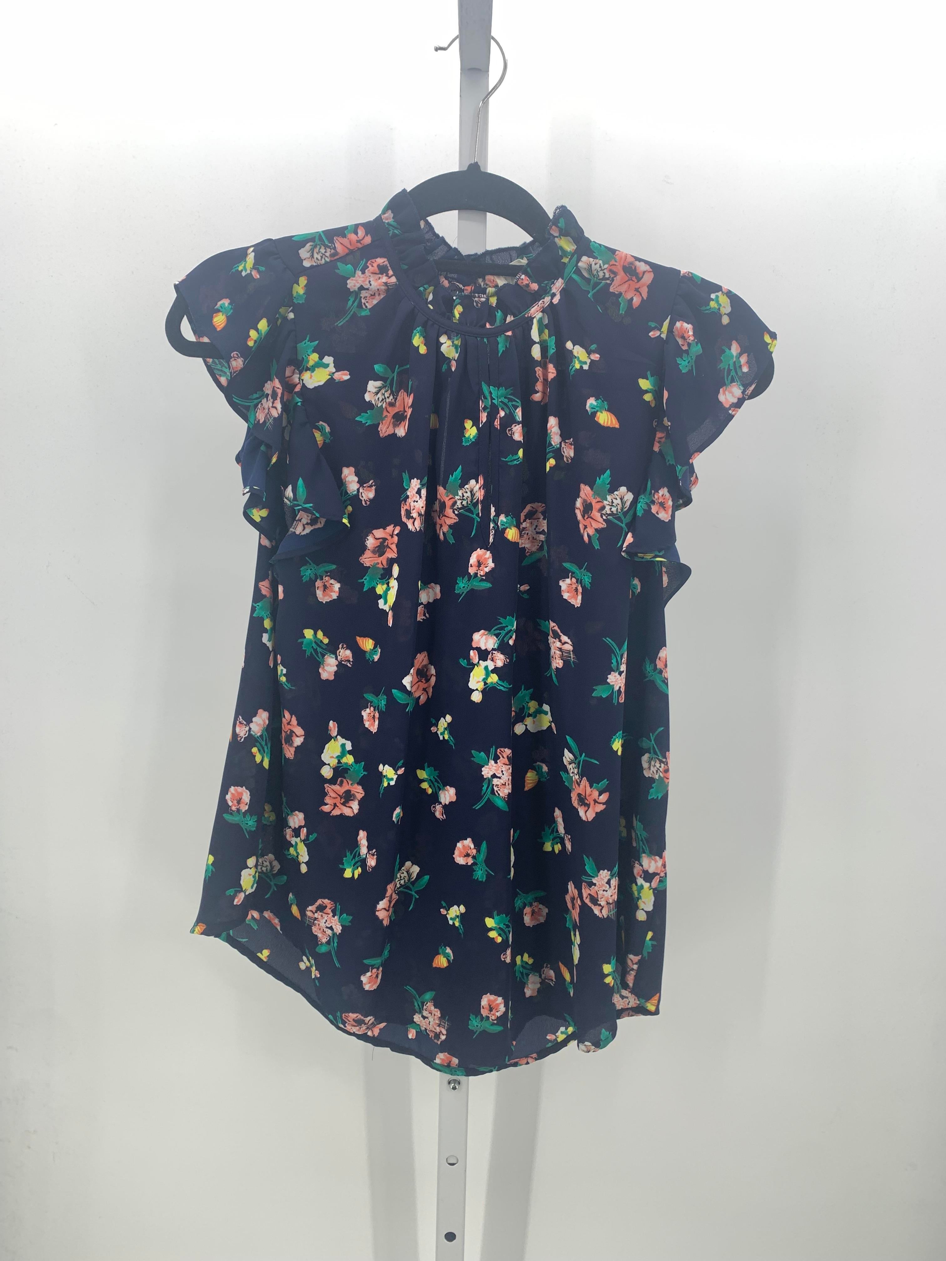 Size Large Juniors Short Sleeve Shirt